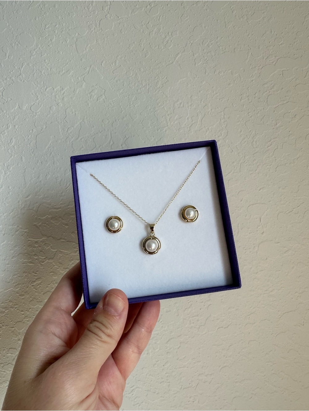 Gold-Tone Pearl Pendant Necklace and Studs Set - White Pearls